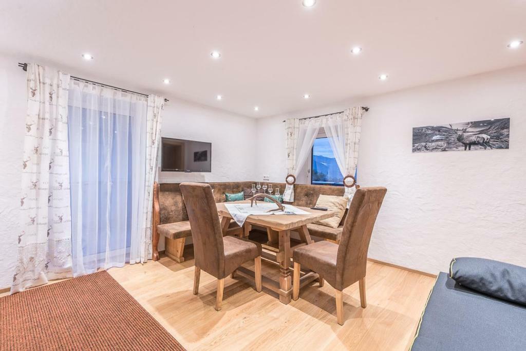Haus Moesenlechner Apartment ไมส์โฮเฟิน ภายนอก รูปภาพ
